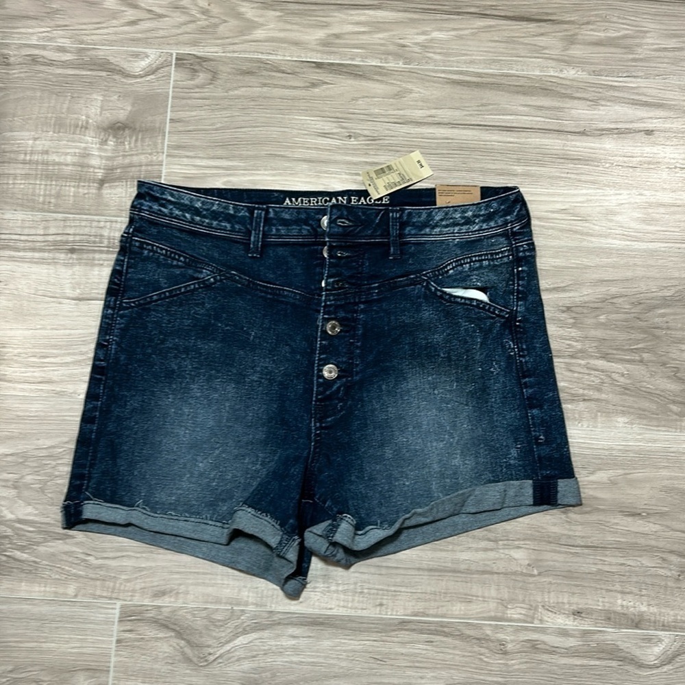 American Eagle Outfitters sky high shorties size 14